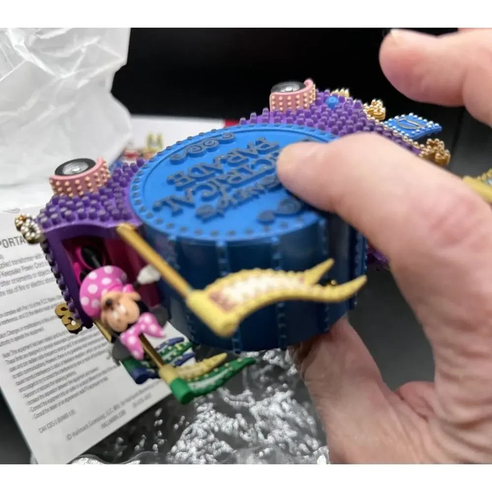 Hallmark Disney's Electrical Parade Ornament Magic Light & Sound -44D